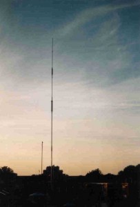 Antena Marconi típica de onda corta